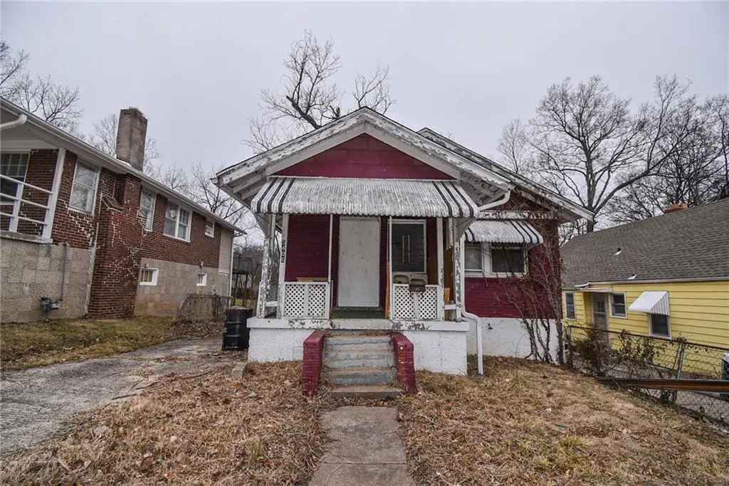 5406 Jackson Ave