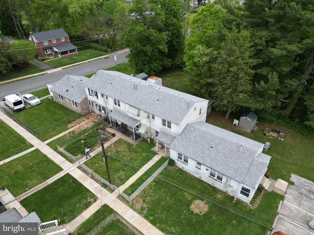 317 Hibbs Ave