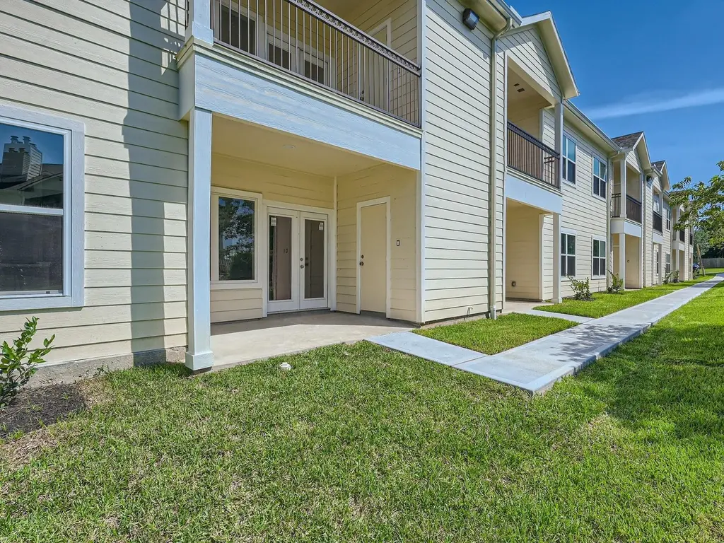 12565 Melville Dr #311