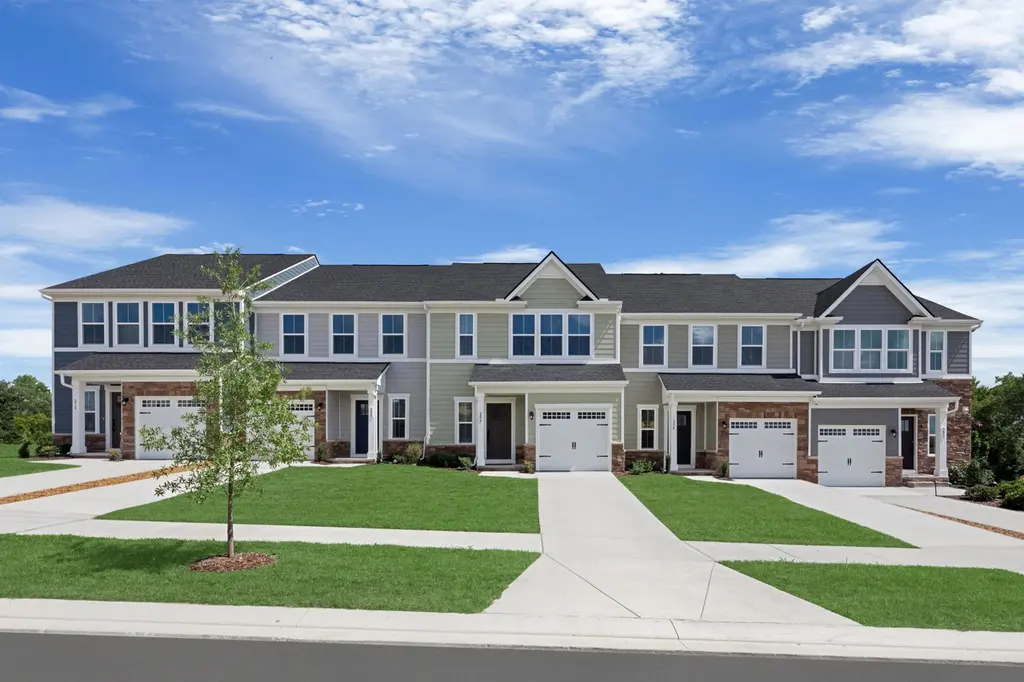 Roxbury w/ Finished Basement Plan