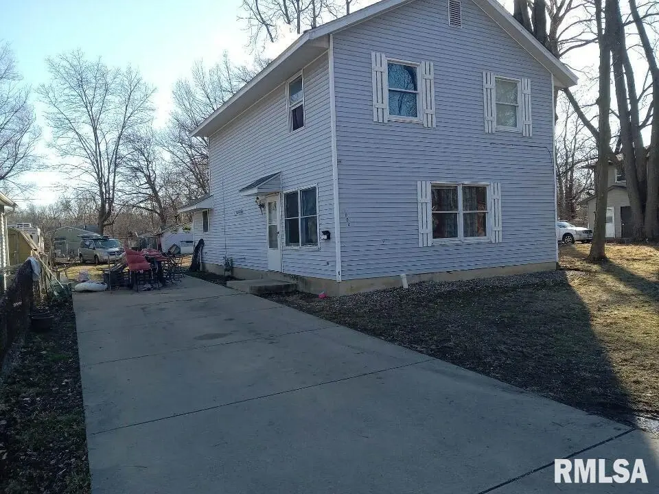 1904 E Cornell Ave