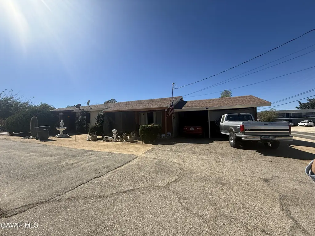 12529 Avenue V-10