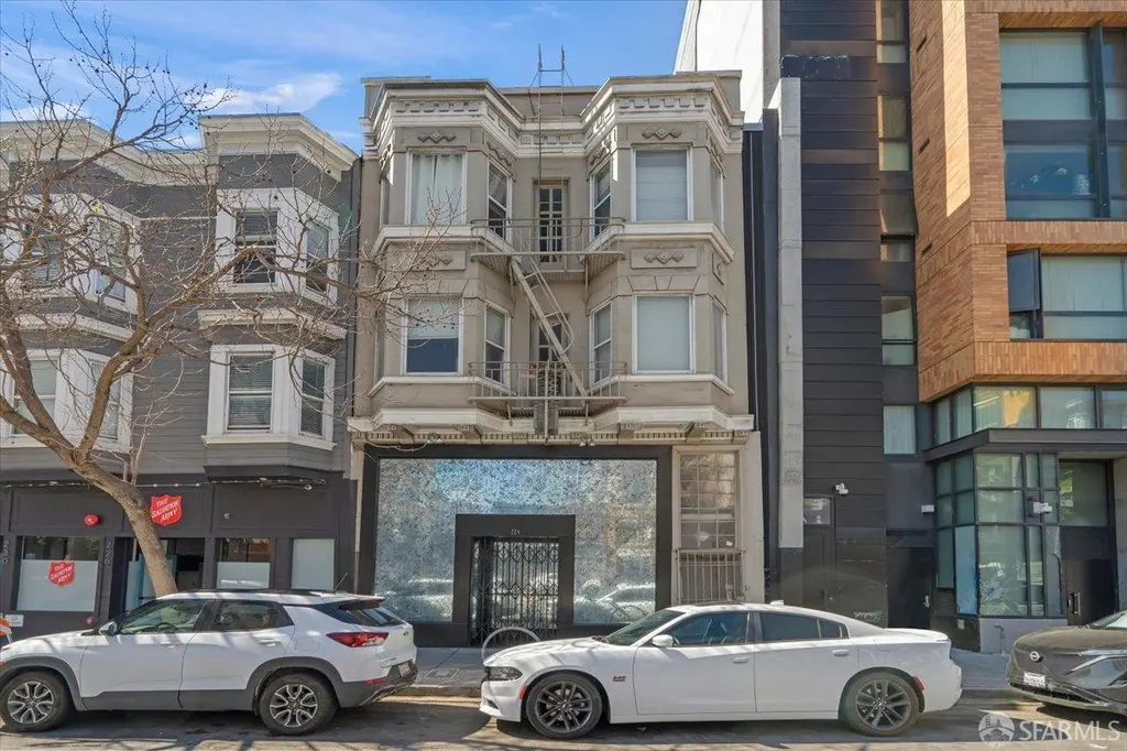 224 6th St