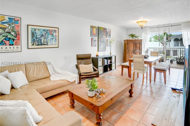 1455 West Ave #202