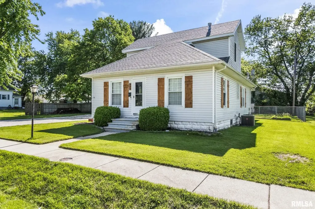 324 Edwards St