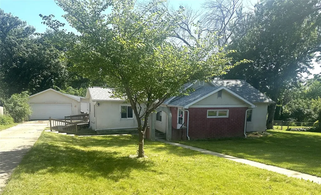 2815 Waveland Dr Dr NW