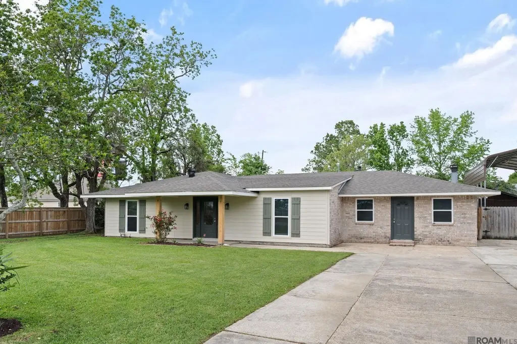 41024 Lee Dr