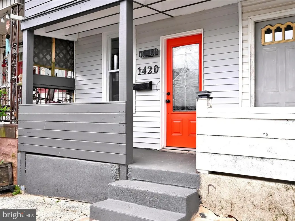 1420 W Walnut St