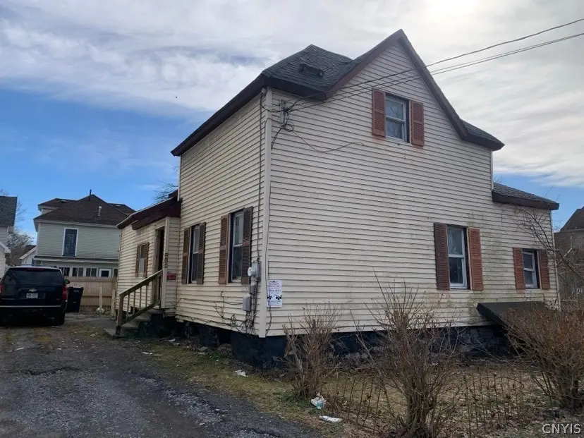 219 Grand Ave