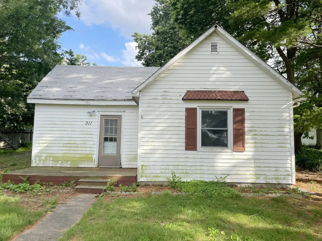 311 W Church St
