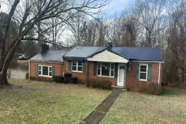 353 Clarks Hill Ln