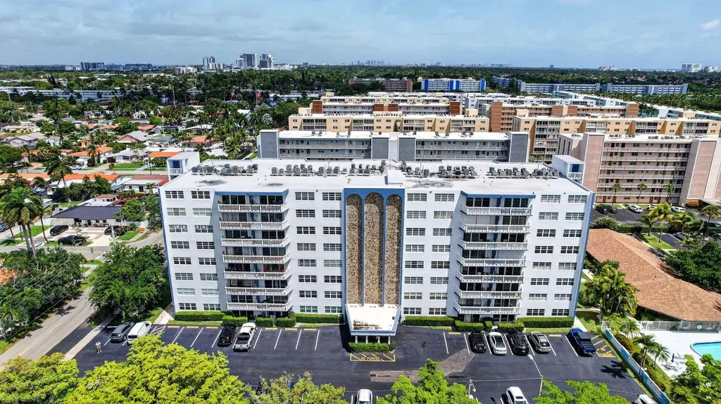 400 NE 12th Ave #405