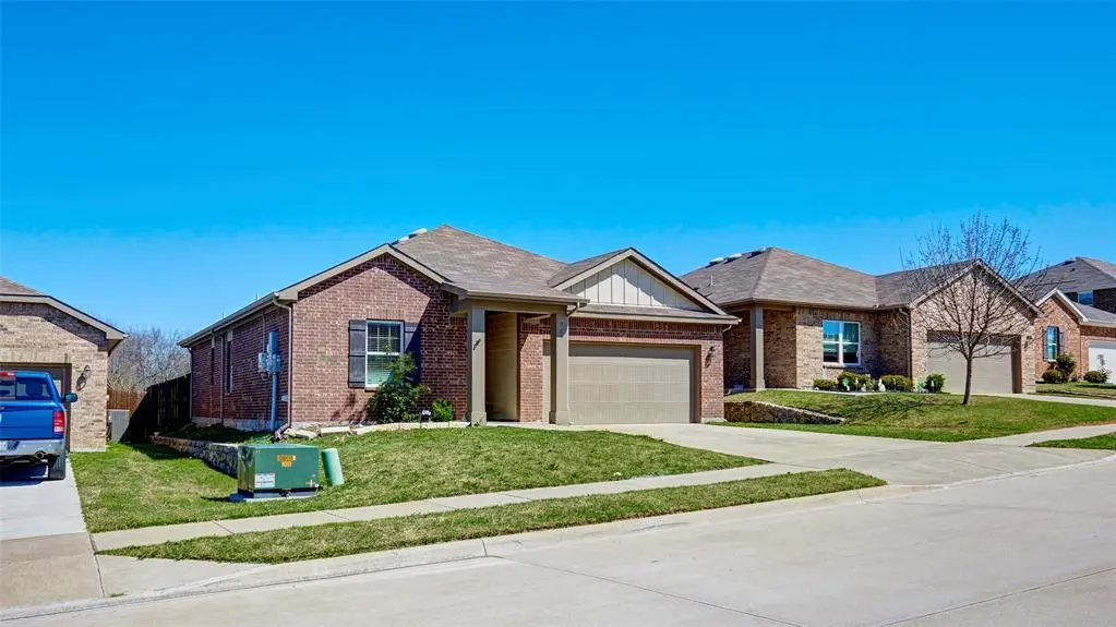 741 Windsor Ct
