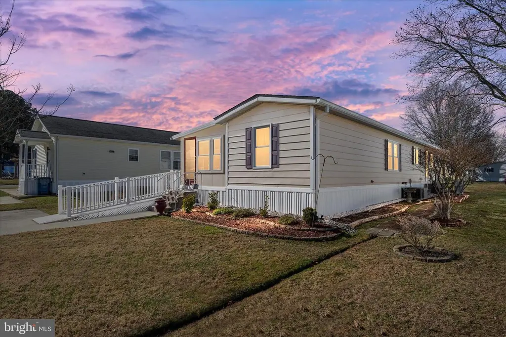 3 Park Ln