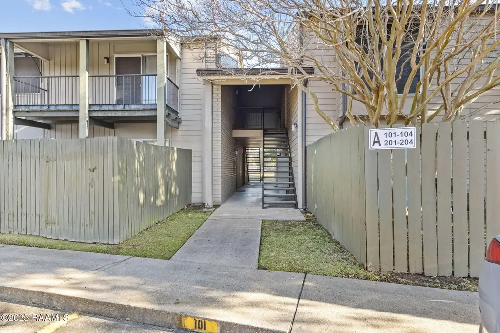 220 Doucet Rd Unit 203a