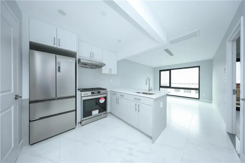 643 5th Ave Unit 3B