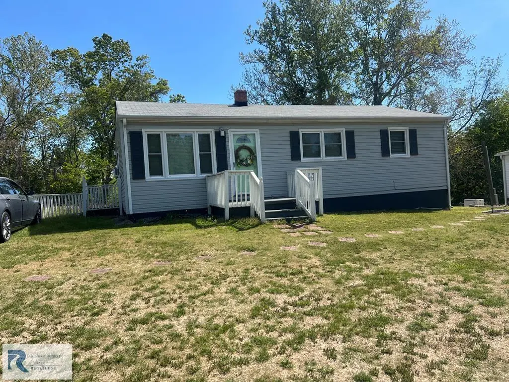 2001 Mapleton Dr