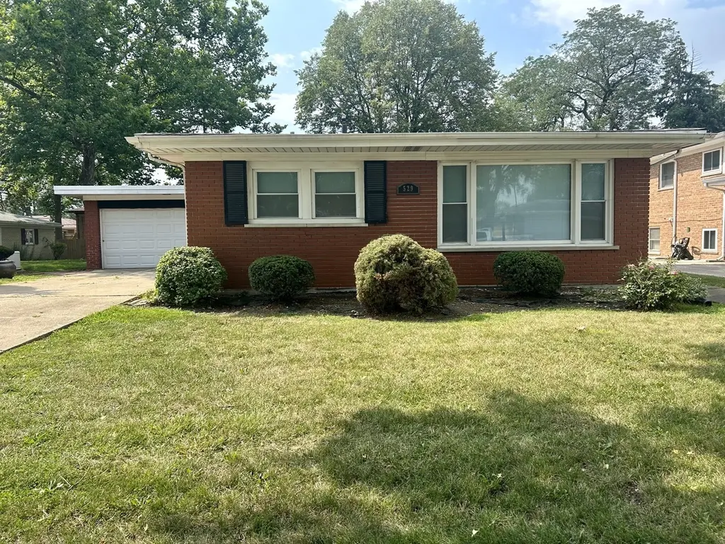 529 E 166th Pl