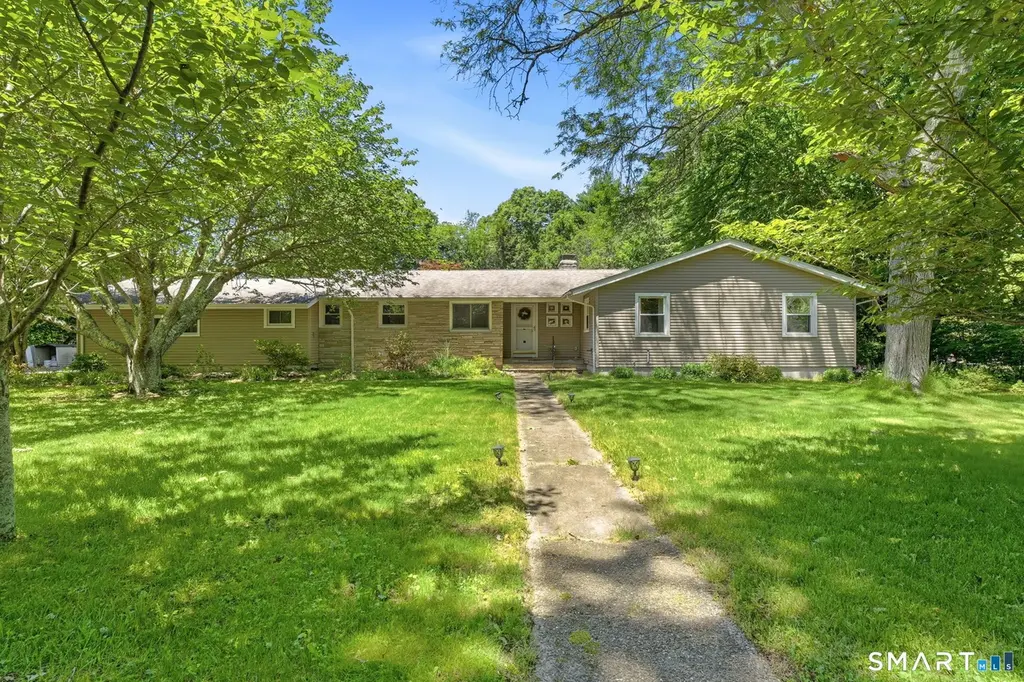 35 Woodridge Cir