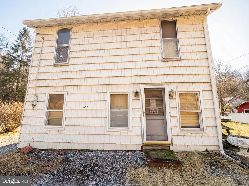 657 Lewisberry Rd