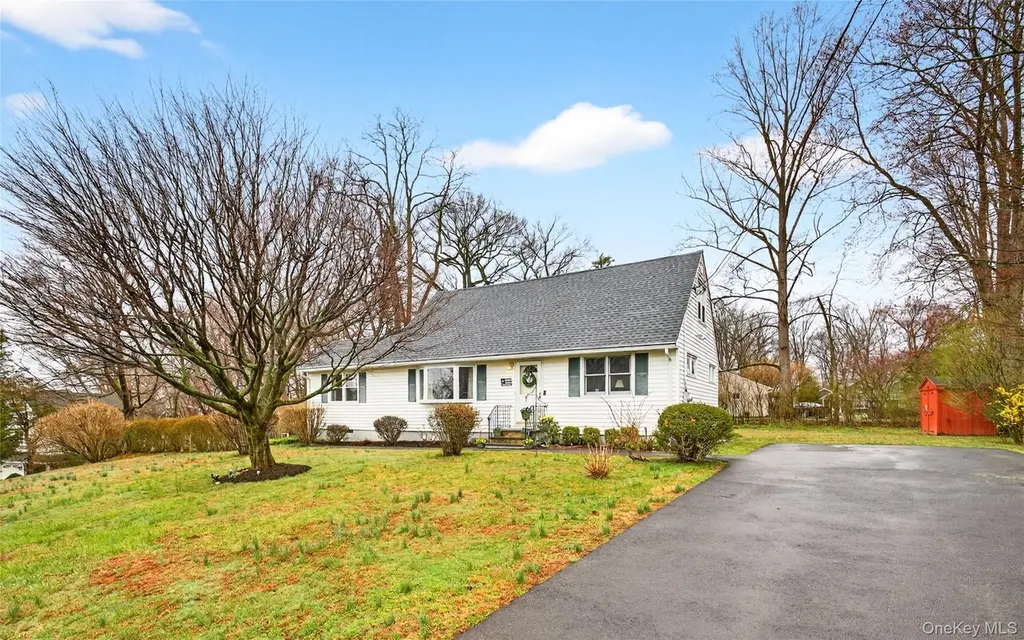 107 Whittier Dr