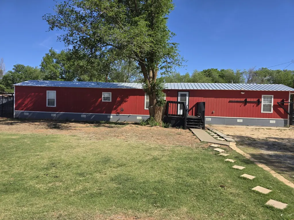 8210 County Road 5860