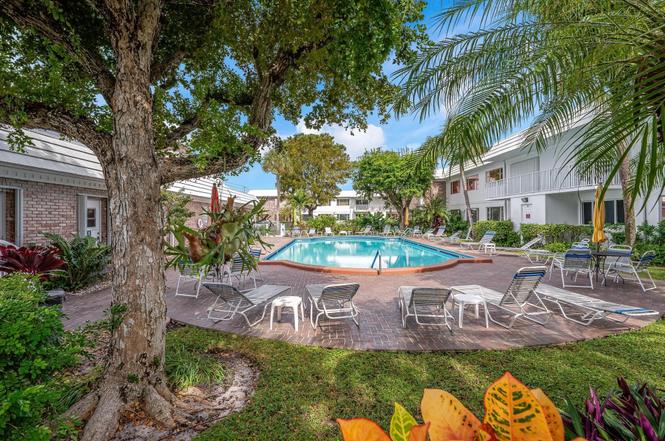 350 S Cypress Rd #521