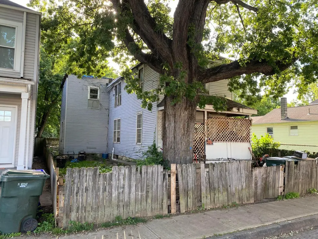 91 N Jones Ave