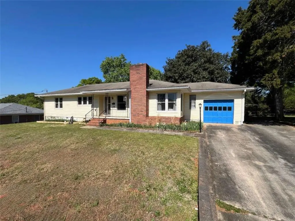 7 Hillcrest Ave NE