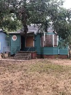 2445 Devaughn St