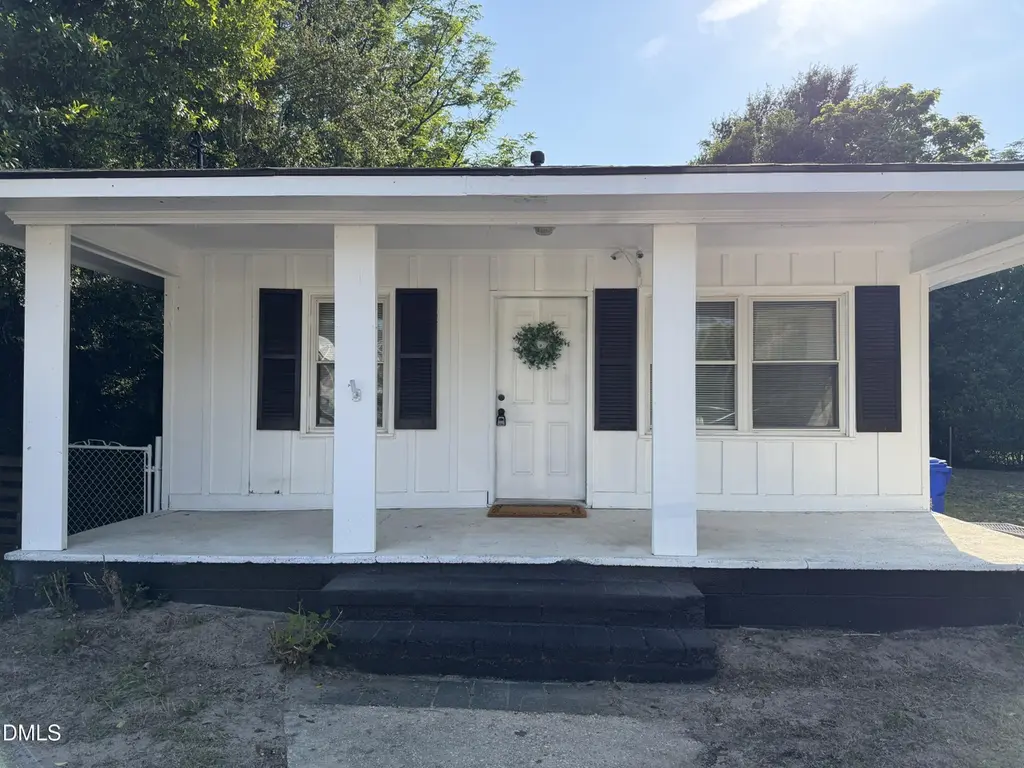 122 S 5th St