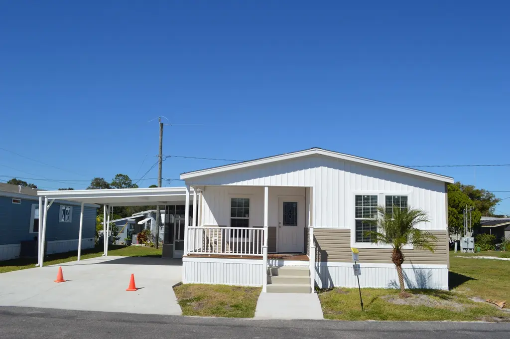 122 Life Blvd