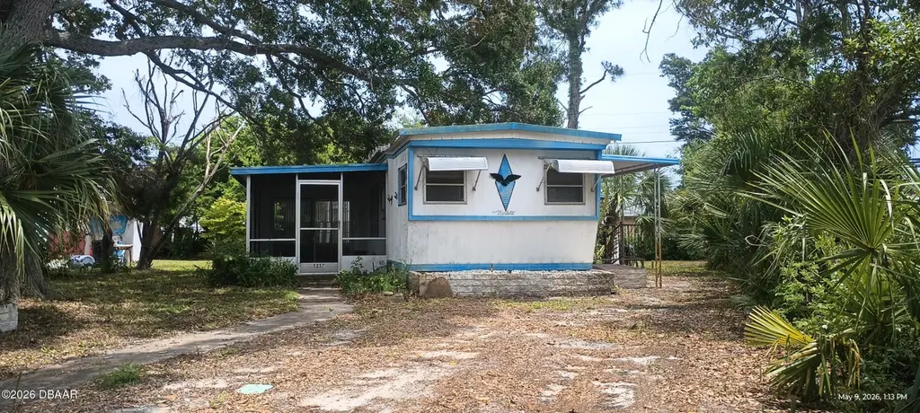 5257 Rogers Ave