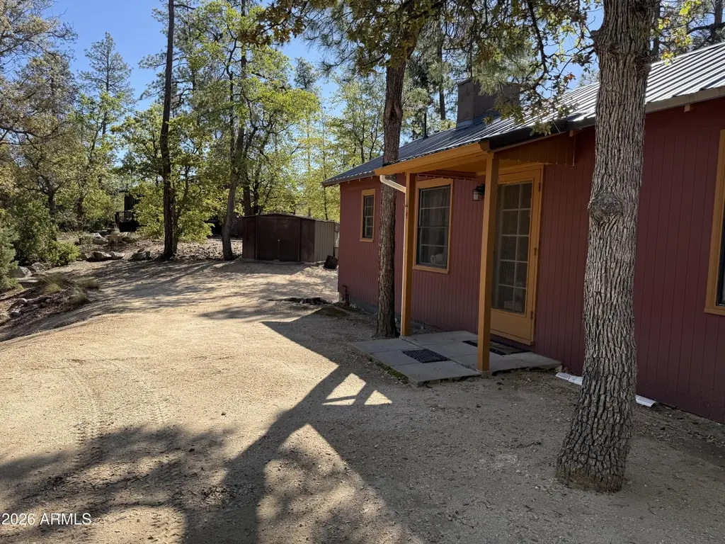 4 S Summer Homes Dr