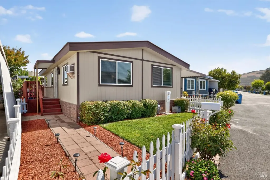 109 Pear Ln #109