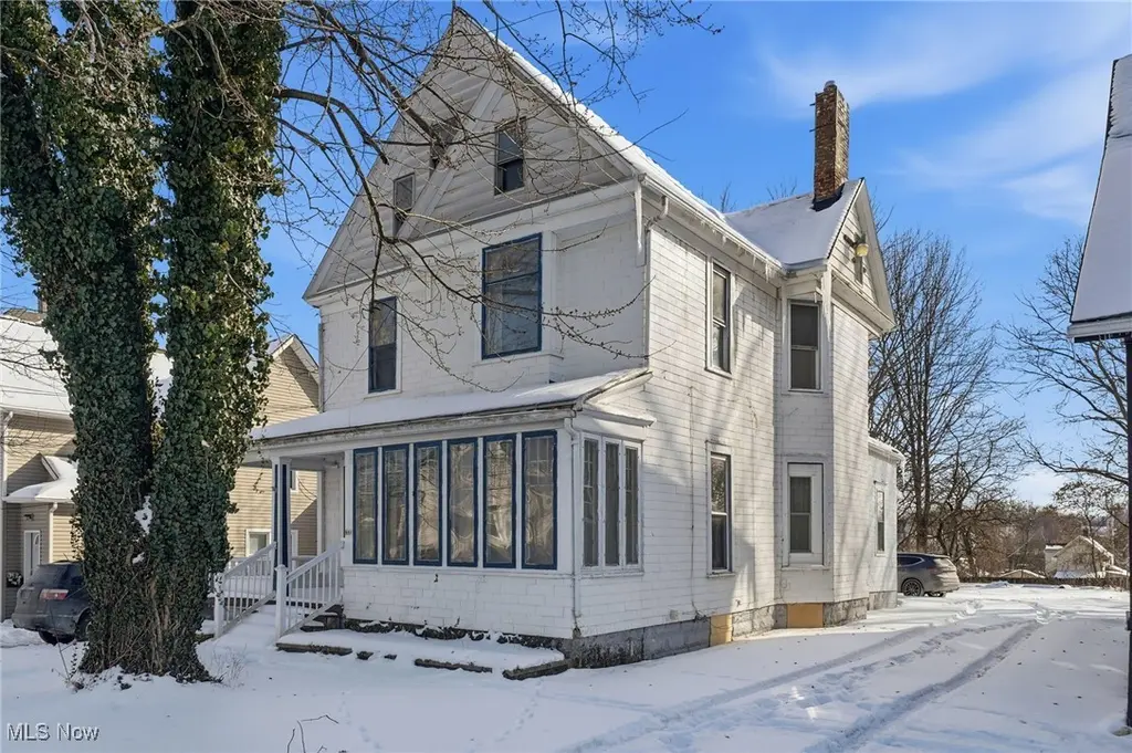 604 E Buchtel Ave