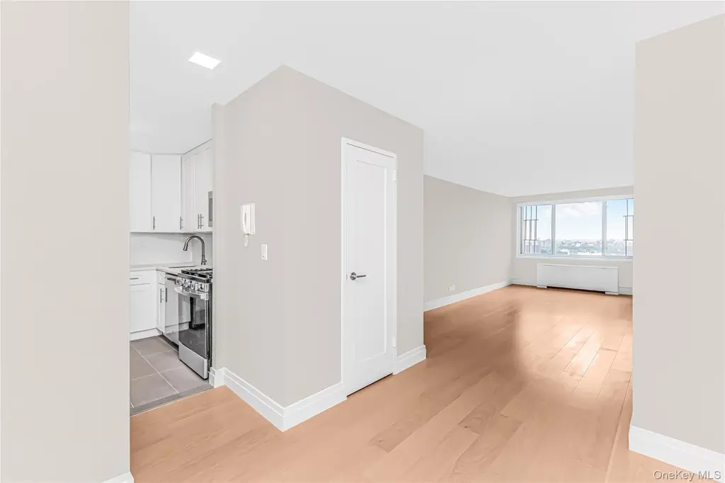 3333 Henry Hudson Pkwy Unit 18C