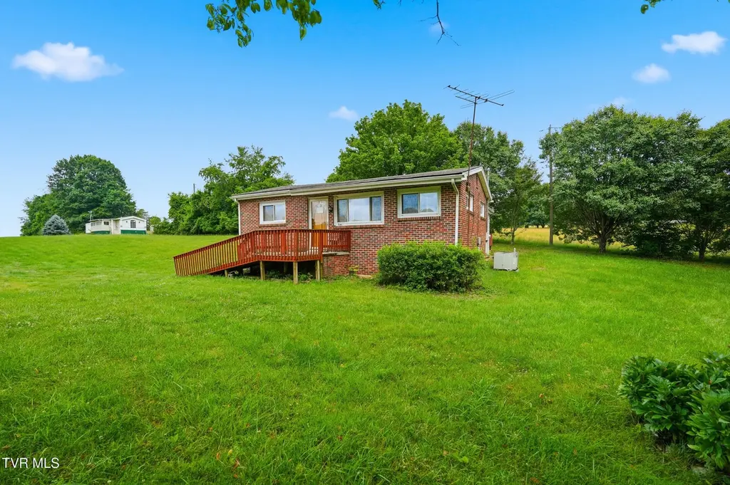 158 Grandview Dr