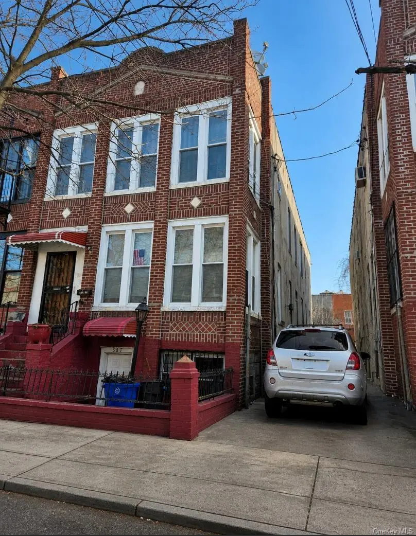 587 Miller Ave