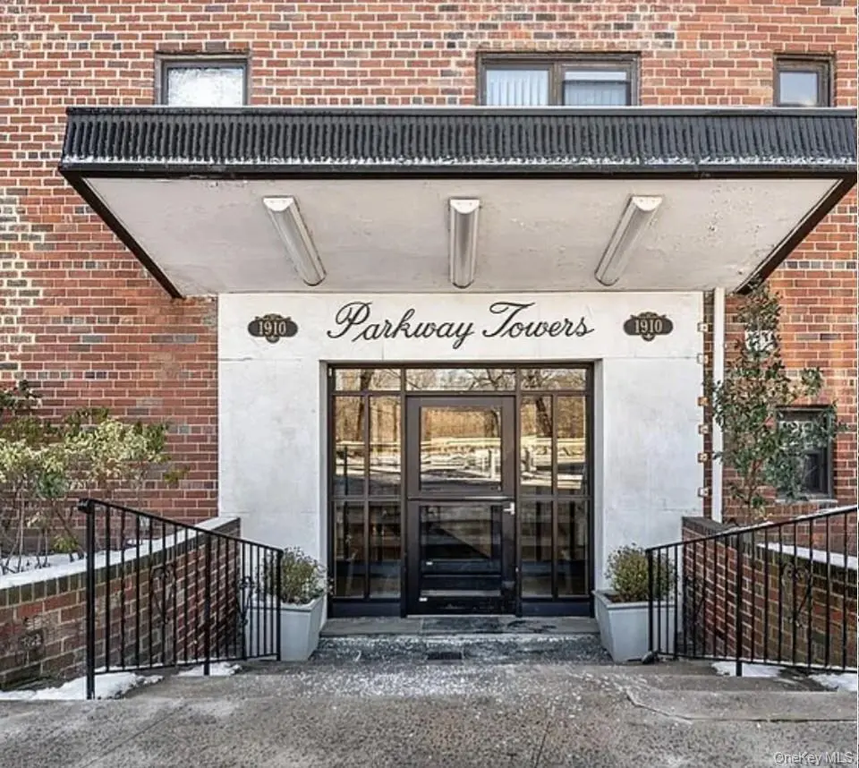 1910 Pelham Pkwy S Unit 3H