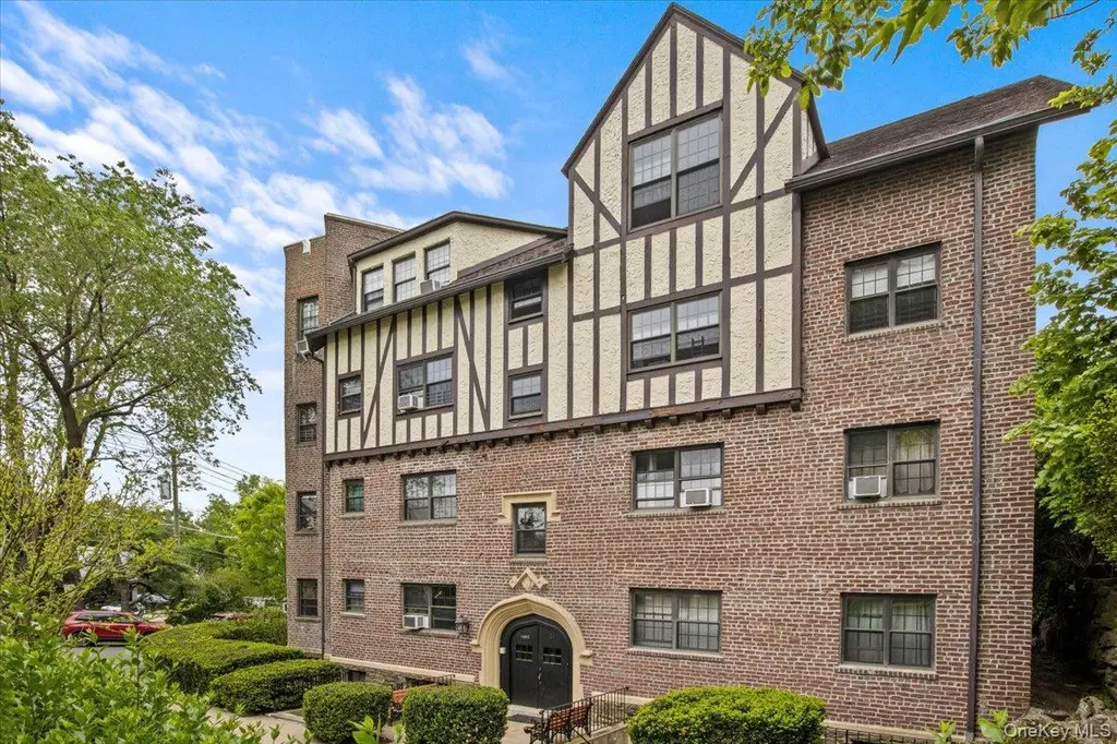 1440 Boston Post Rd Unit 2I