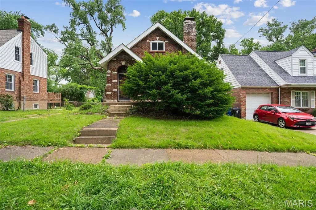 7027 Camden Ct