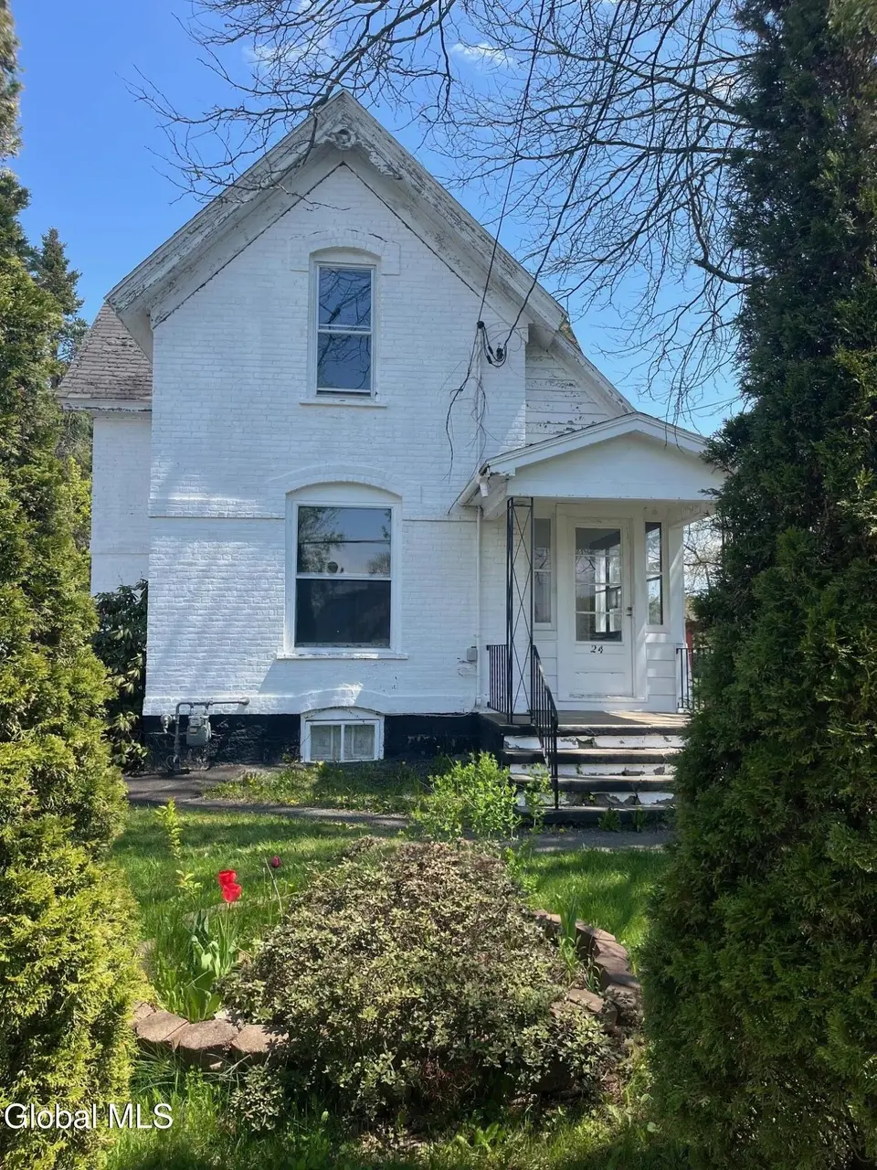 24 Elmwood Ave