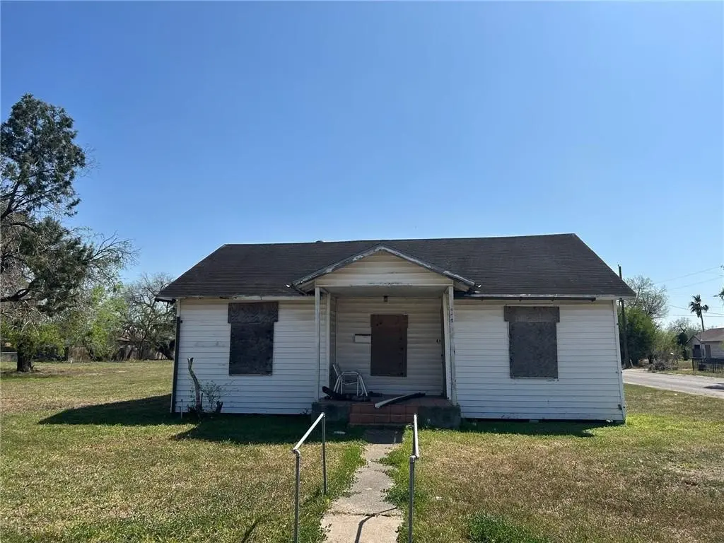 629 W Fordyce Ave