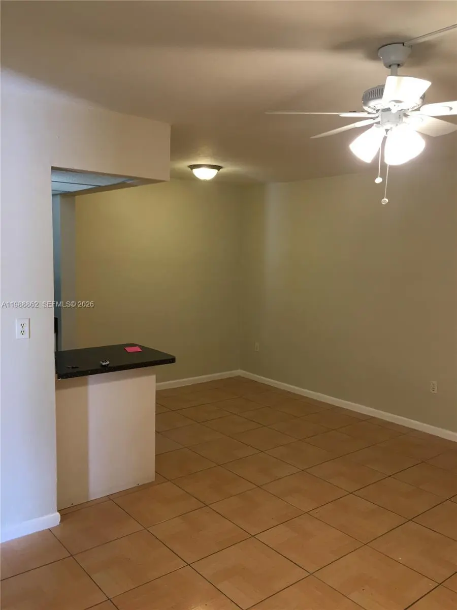 1851 NE 168th St Unit A10