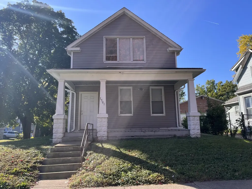 1501 W 6th St