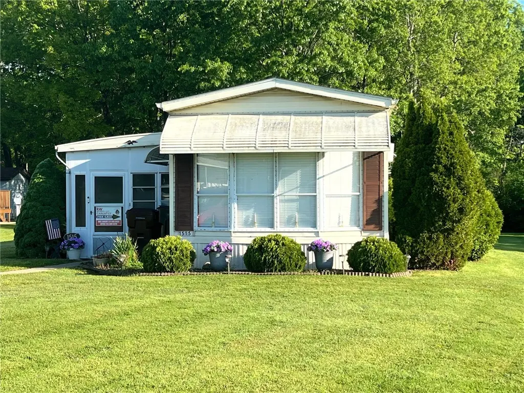 1515 Lee Ln
