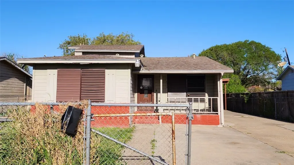 4313 Moravian Dr