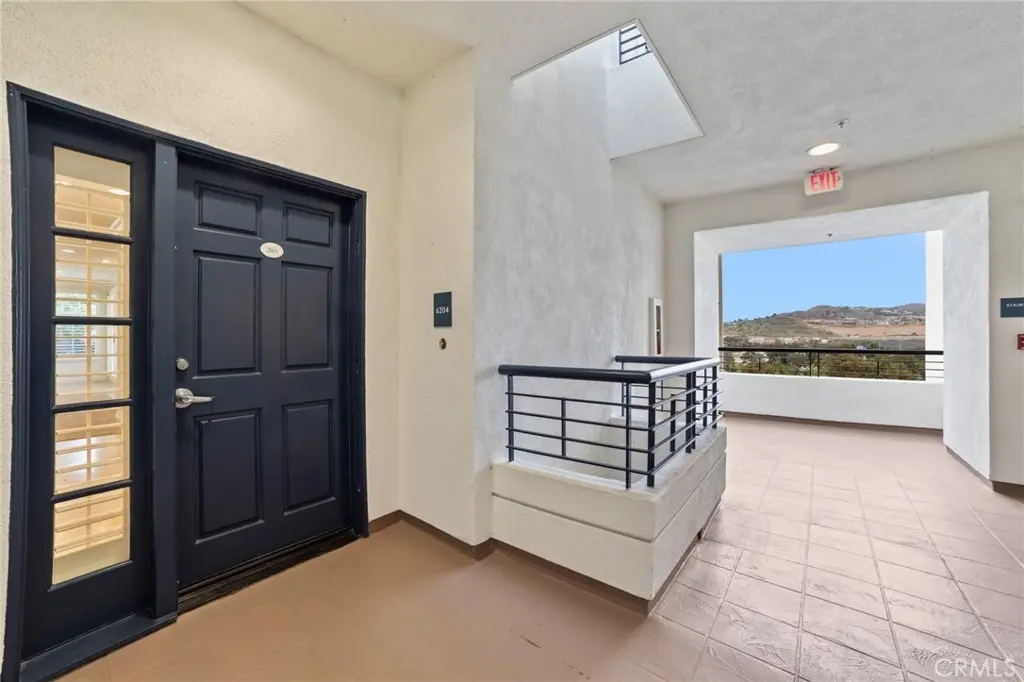 25422 Sea Bluffs Dr #204