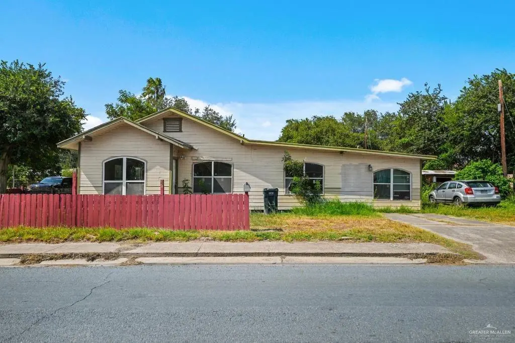 2122 W Hackberry Ave